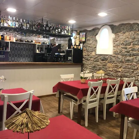 Palatina Hostel *